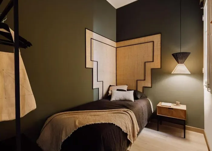 Bari - 2 Bedroom And Office In Sant Antoni Barcelona